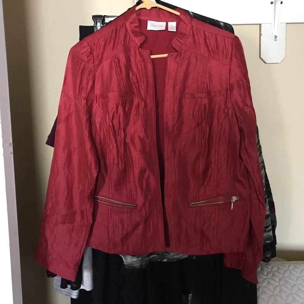 Chicos Blazer Sz1 Red Satin Like Collar Long Sleeves Zip Pockets Pre-Owned